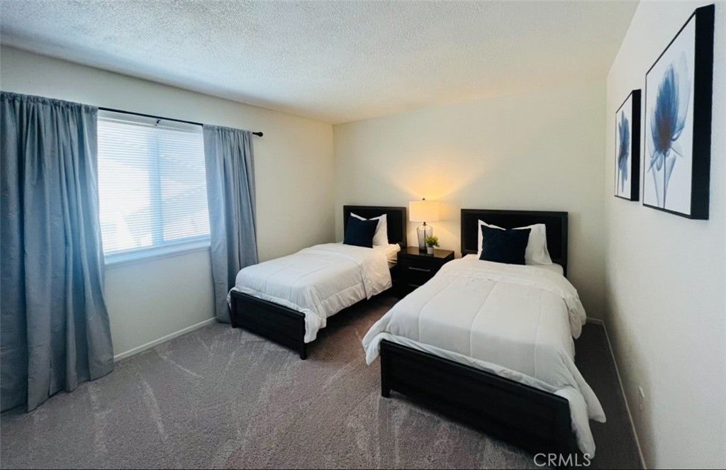 Image 14 of property listing at 13330 Tamarisk Road, Victorville, CA 92395