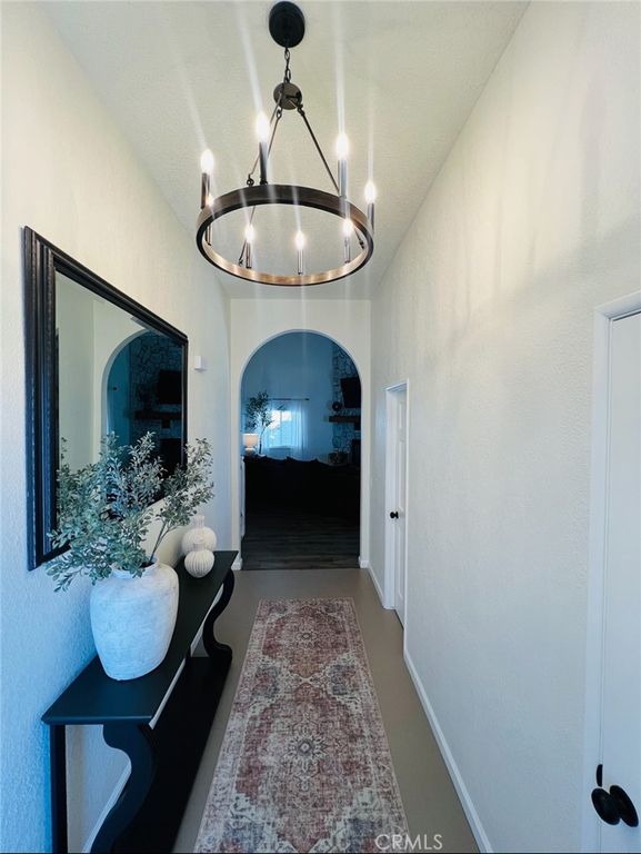 Image 4 of property listing at 13330 Tamarisk Road, Victorville, CA 92395