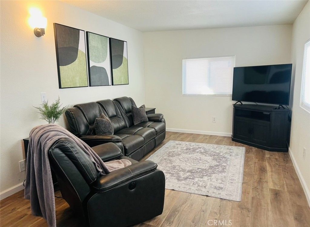 Image 9 of property listing at 13330 Tamarisk Road, Victorville, CA 92395