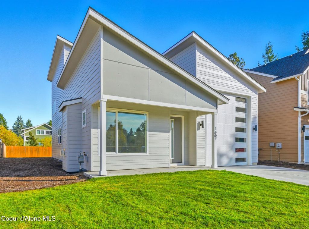 1607 Gondola Ct, Sandpoint, ID 83864