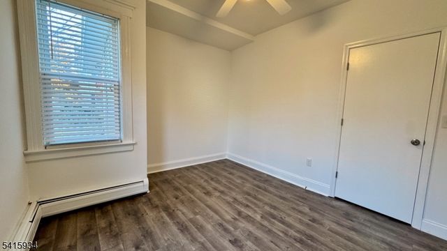 32 Leary Ave, Bloomingdale Boro, NJ 07403