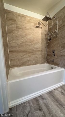 32 Leary Ave, Bloomingdale Boro, NJ 07403