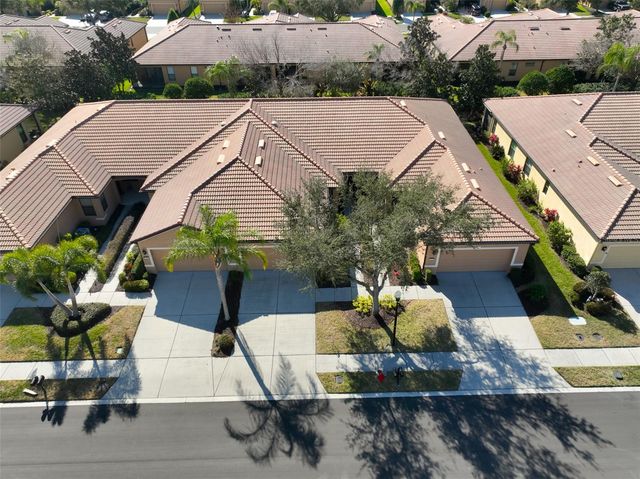 332 BLUEWATER FALLS COURT, Apollo Beach, FL 33572