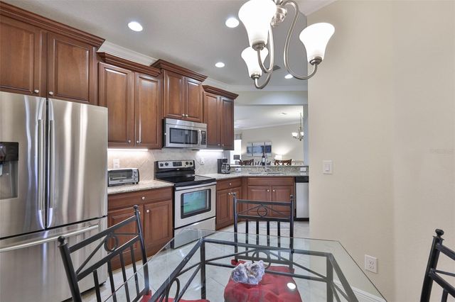 332 BLUEWATER FALLS COURT, Apollo Beach, FL 33572