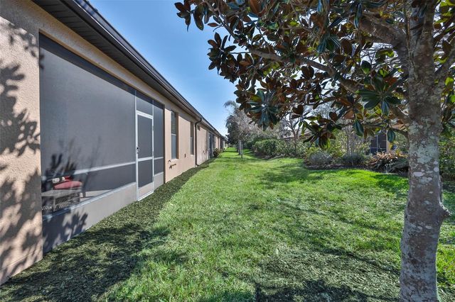 332 BLUEWATER FALLS COURT, Apollo Beach, FL 33572