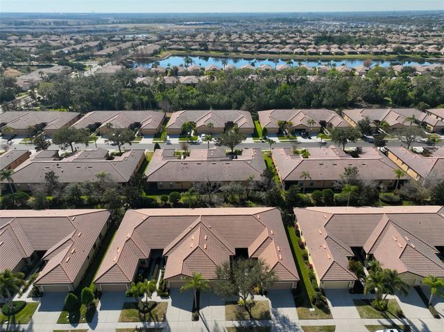 332 BLUEWATER FALLS COURT, Apollo Beach, FL 33572