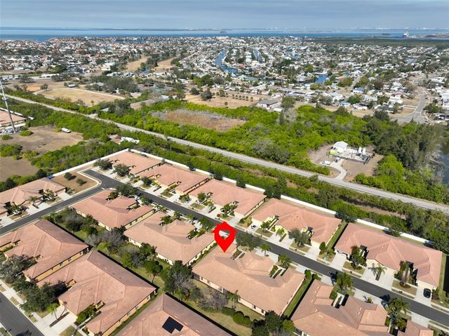 332 BLUEWATER FALLS COURT, Apollo Beach, FL 33572