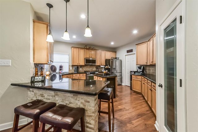 7502 Timberline Drive, Pasadena, TX 77505