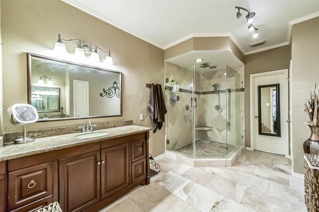 7502 Timberline Drive, Pasadena, TX 77505