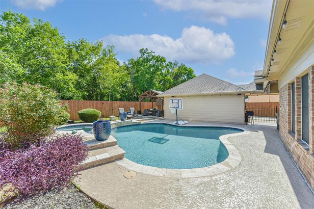 7502 Timberline Drive, Pasadena, TX 77505