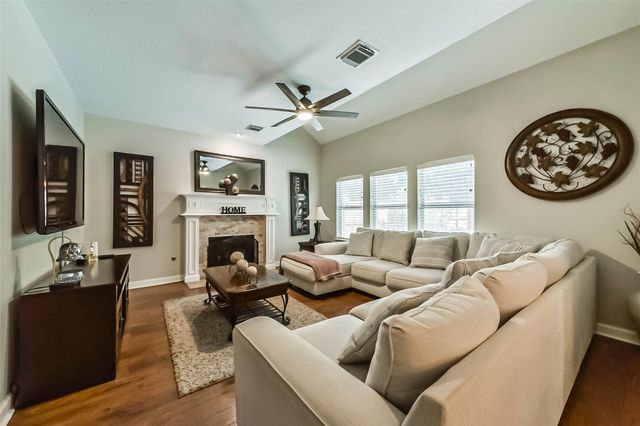 7502 Timberline Drive, Pasadena, TX 77505