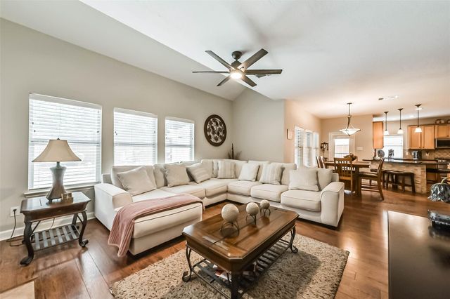 7502 Timberline Drive, Pasadena, TX 77505