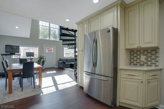 41 HILLCREST ROAD, Warren Twp., NJ 07059