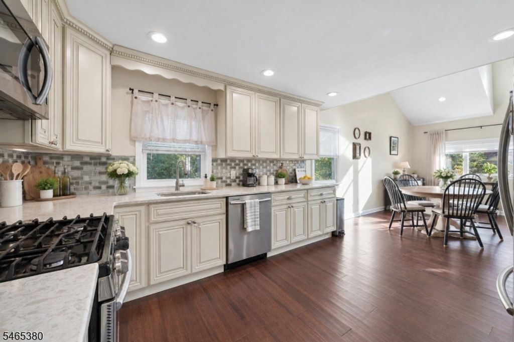 41 HILLCREST ROAD, Warren Twp., NJ 07059 — photo 5