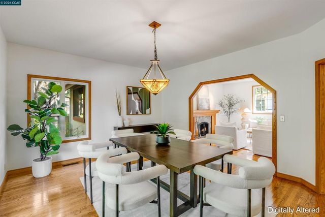 4 Wallabi Ct, Lafayette, CA 94549