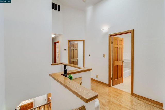 4 Wallabi Ct, Lafayette, CA 94549