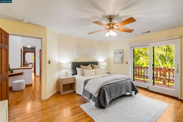 4 Wallabi Ct, Lafayette, CA 94549