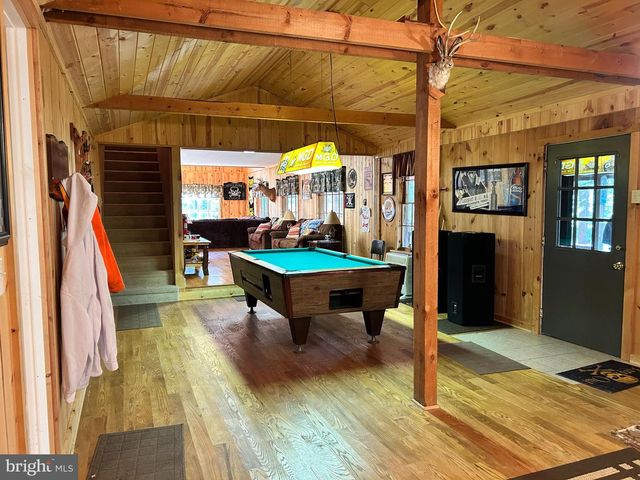 385 ELK CREEK RD, Aaronsburg, PA 16820