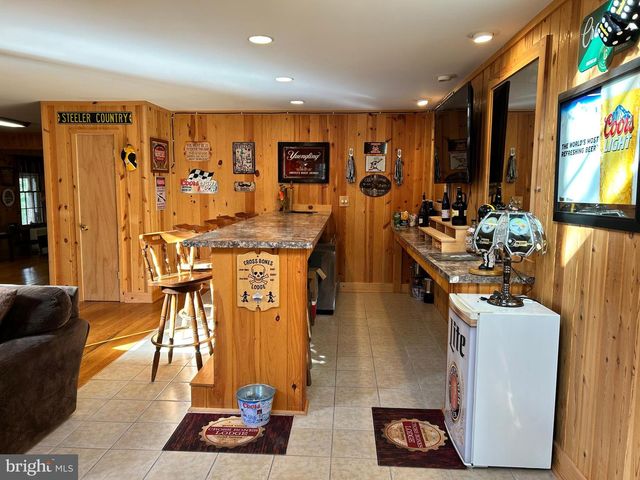 385 ELK CREEK RD, Aaronsburg, PA 16820