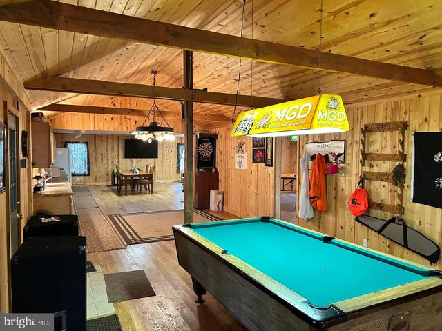 385 ELK CREEK RD, Aaronsburg, PA 16820