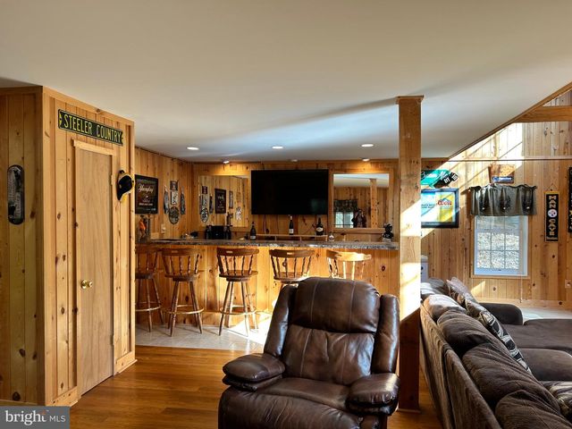 385 ELK CREEK RD, Aaronsburg, PA 16820