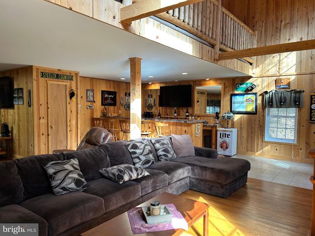 385 ELK CREEK RD, Aaronsburg, PA 16820