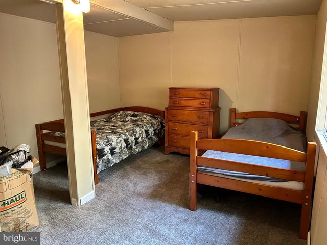 385 ELK CREEK RD, Aaronsburg, PA 16820