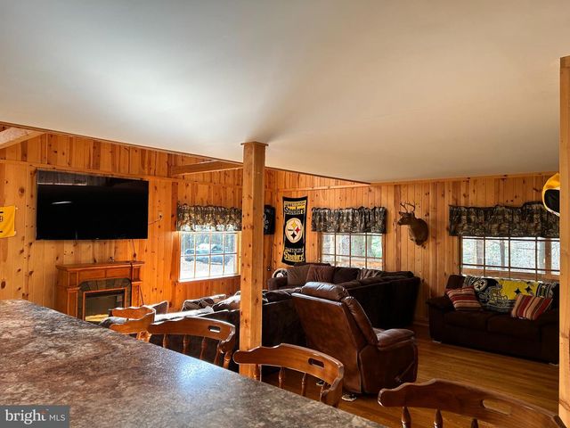 385 ELK CREEK RD, Aaronsburg, PA 16820