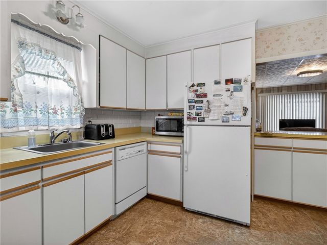 241 Knapp Avenue, Irondequoit, NY 14609