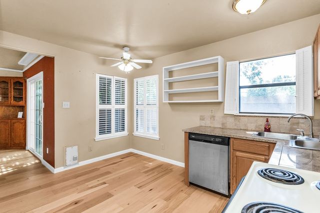 3172 Harbinger Lane, Dallas, TX 75287