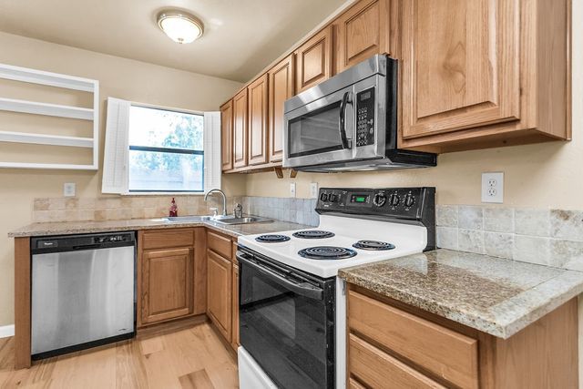 3172 Harbinger Lane, Dallas, TX 75287