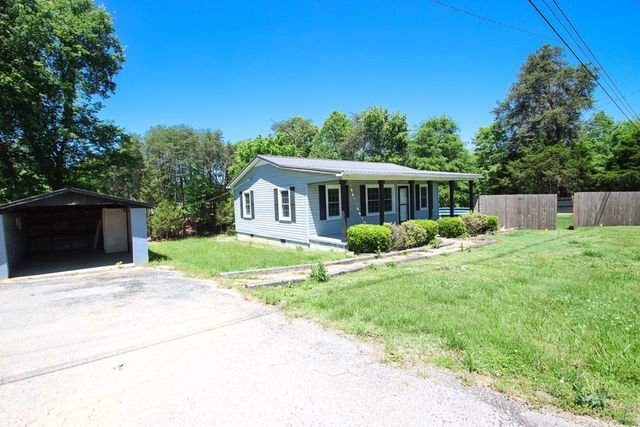 13400 Old Kentucky Rd, Walling, TN 38587