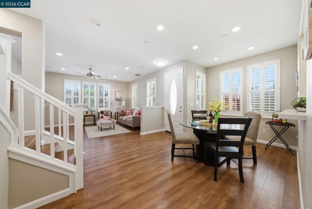 1084 Avocet Dr, Hercules, CA 94547