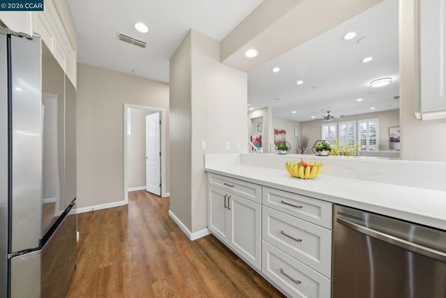 1084 Avocet Dr, Hercules, CA 94547