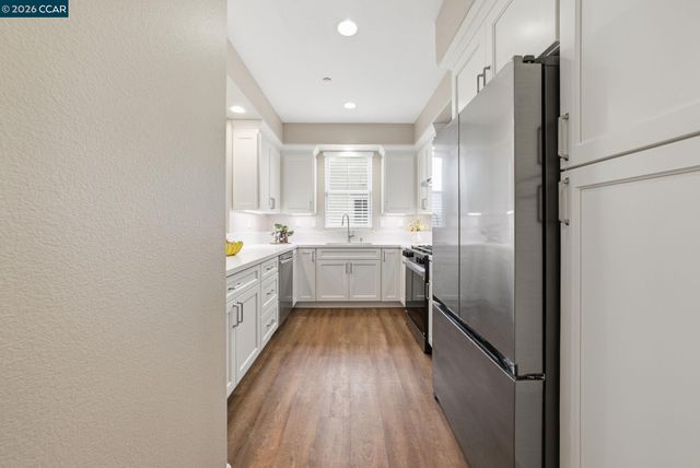 1084 Avocet Dr, Hercules, CA 94547