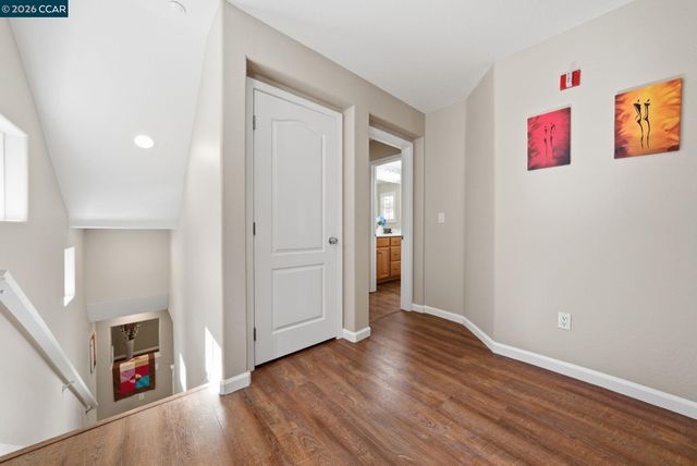 1084 Avocet Dr, Hercules, CA 94547