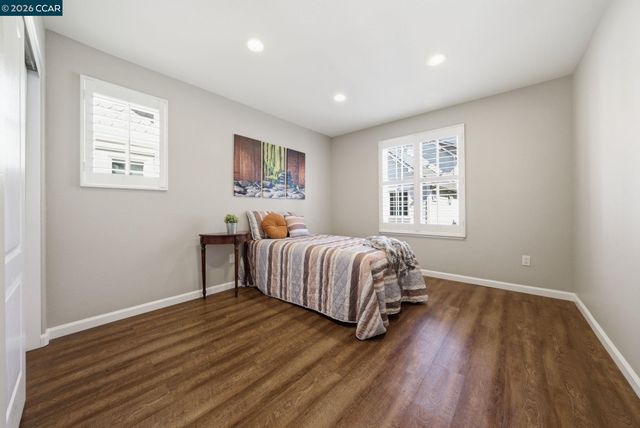 1084 Avocet Dr, Hercules, CA 94547