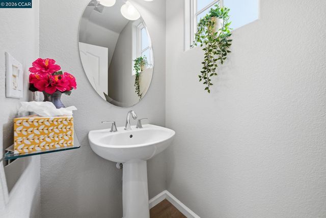 1084 Avocet Dr, Hercules, CA 94547