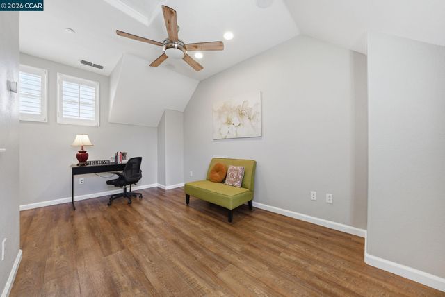 1084 Avocet Dr, Hercules, CA 94547