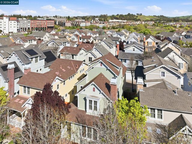 1084 Avocet Dr, Hercules, CA 94547