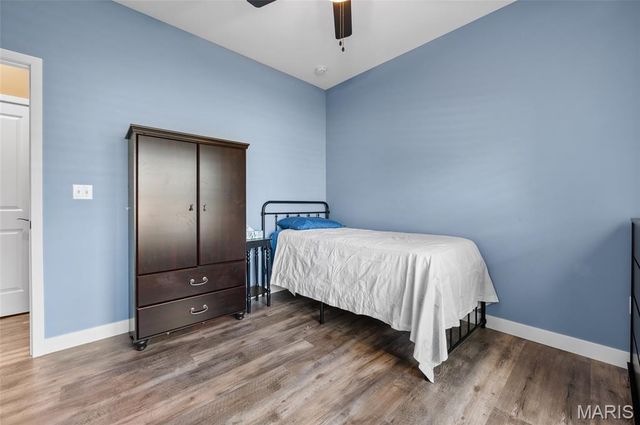 8013 Villa Valley Lane, Caseyville, IL 62232