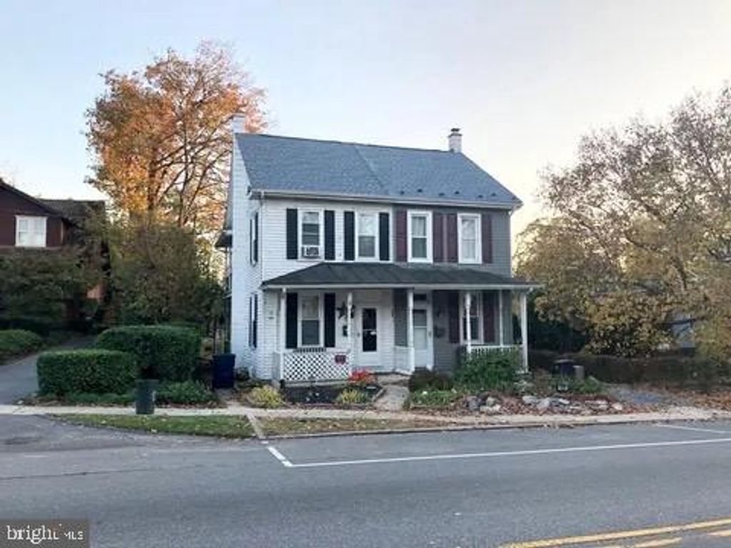 428 E MAIN ST, Annville, PA 17003