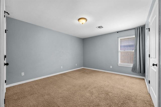 5708 NW Valor Ave, Lawton, OK 73505
