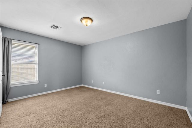 5708 NW Valor Ave, Lawton, OK 73505