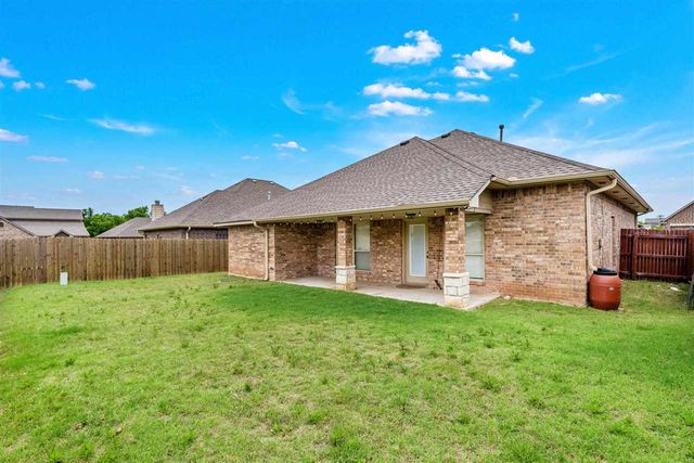 5708 NW Valor Ave, Lawton, OK 73505