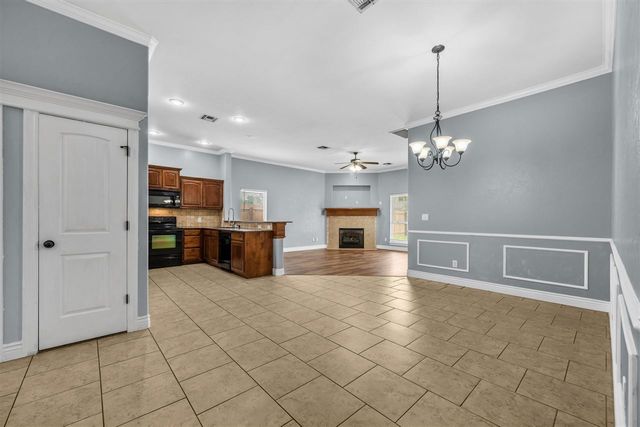 5708 NW Valor Ave, Lawton, OK 73505