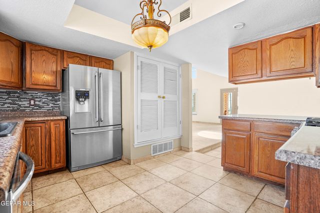 2524 MEMPHIS Avenue, El Paso, TX 79930