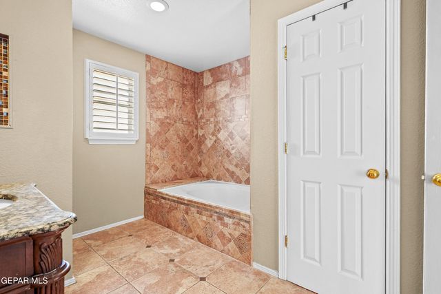 2524 MEMPHIS Avenue, El Paso, TX 79930