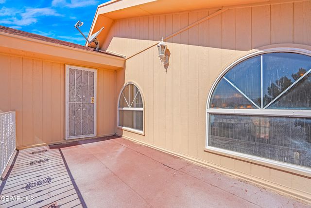 2524 MEMPHIS Avenue, El Paso, TX 79930