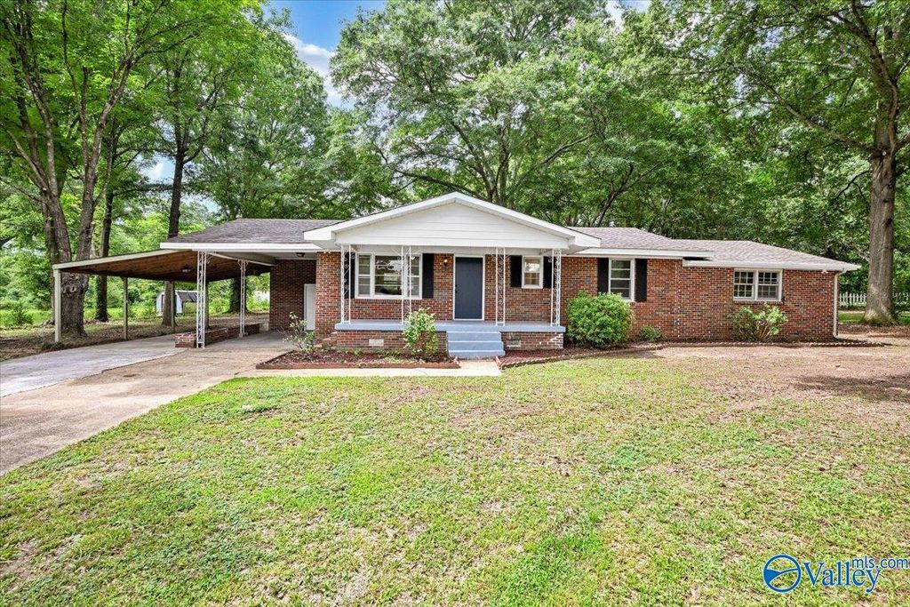 142 Hamaker Street SW, Decatur, AL 35603
